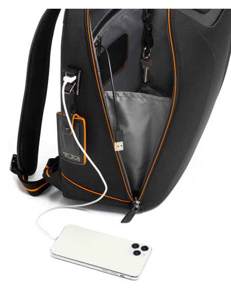 Sac à dos Halo 14 pouces TUMI McLaren Black, port USB-C avec téléphone illustratif
