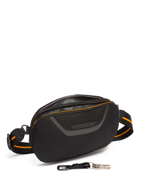 Pochette utilitaire Lumin à face moulée TUMI McLaren Black, compartiment ouvert et attache-clés