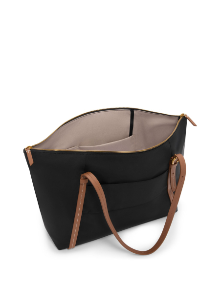Cabas Q Year of the Horse TUMI Voyageur Black/Bridle, vue arrière avec sac ouvert