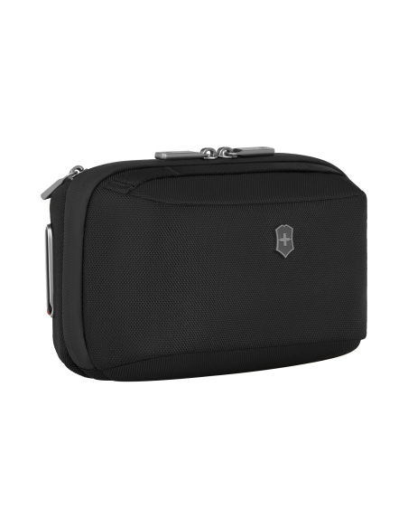 Vue de trois quarts avec fermeture zippée – Werks Traveler 7.0 Noir