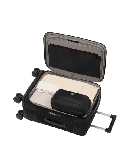 Intérieur de la valise avec vêtements rangés – Werks Traveler 7.0 Noir