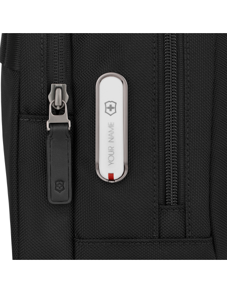 Trousse de toilette Victorinox Mythic 19 cm Noir – détail du côté et de la fermeture