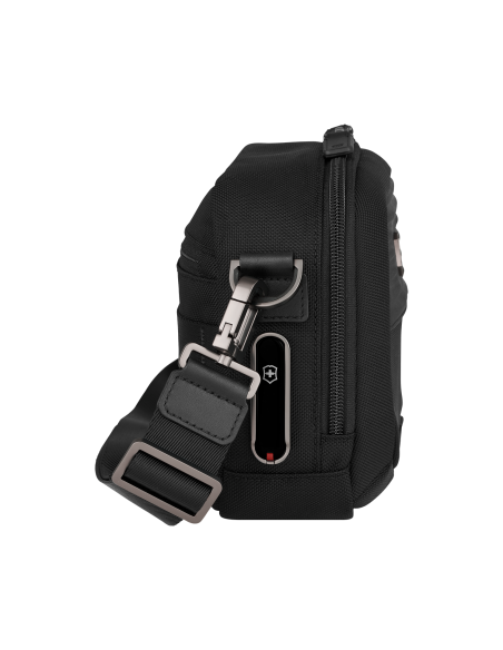 Sac à bandoulière compact Victorinox Mythic 17 cm Noir – côté avec plaque Victorinox