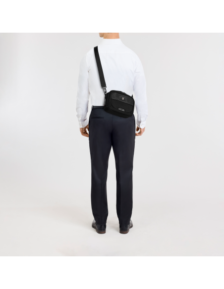Sac à bandoulière compact Victorinox Mythic 17 cm Noir – porté en bandoulière