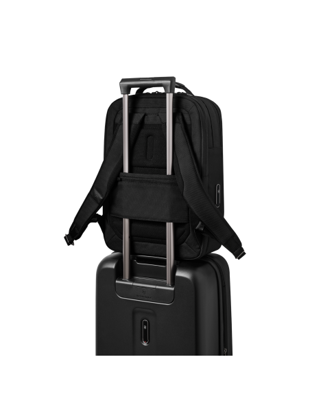Sac à dos Deluxe Victorinox Mythic 15,6 pouces Noir – installé sur une valise