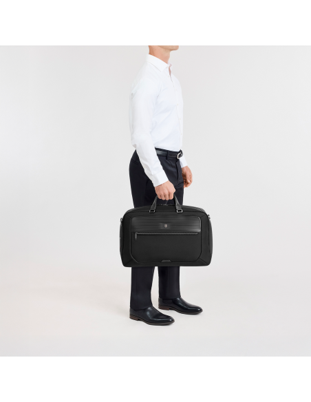 Sac de voyage Weekender Victorinox Mythic 33 cm Noir – porté à la main