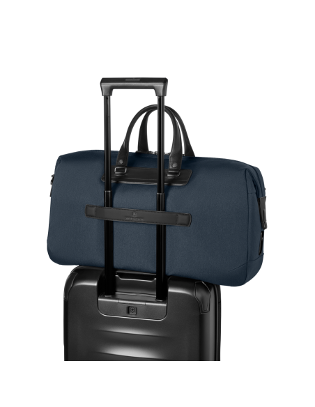 Passant installé sur une valise — sac de voyage Weekender 30 cm Victorinox Architecture Urban2 — Blue / Black