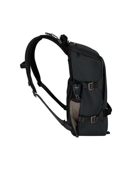 Sac à dos compact 14 pouces Victorinox Touring noir – profil avec bouteille dans la poche latérale