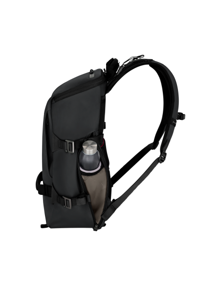 Sac à dos compact 14 pouces Victorinox Touring noir – autre profil avec bouteille dans le rangement latéral