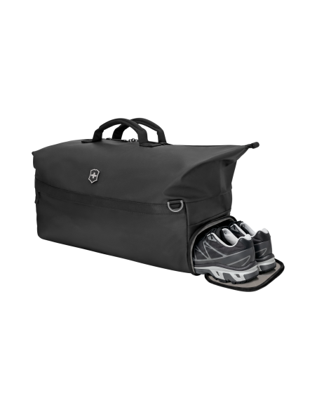 Sac de voyage 70cm Victorinox Touring noir – compartiment latéral ouvert avec une paire de chaussures