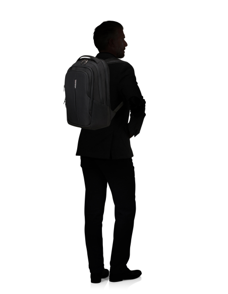 Samsonite Guardit 3.0 sac à dos S 14,1 pouces Noir, porté sur le dos avec silhouette