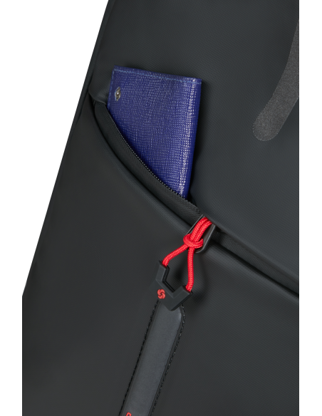 Sac pliable 4 en 1 Samsonite Prodiver Noir, poche avant ouverte avec un passeport