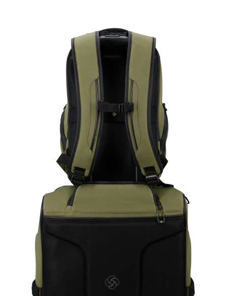Sac à dos XS 14 pouces Samsonite Prodiver Waxed Wasabi, sac fixé sur une poignée de valise