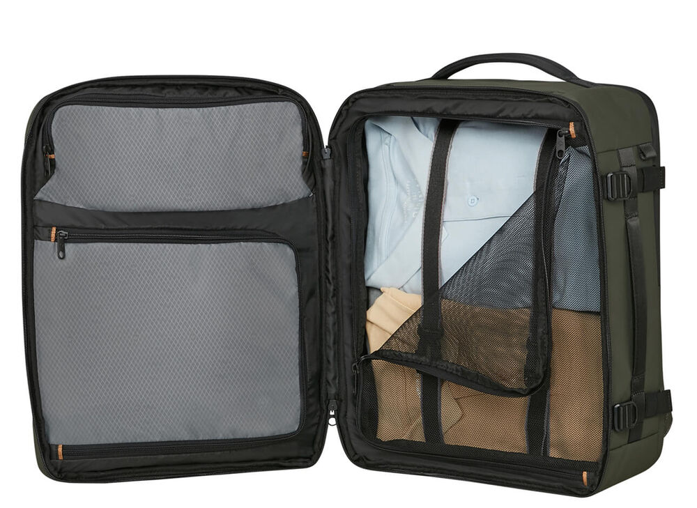Ouverture &agrave; plat et rangements int&eacute;rieurs du sac Cabin Pack pour easyJet