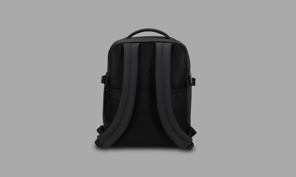 Dos rembourré, bretelles et passant arrière du sac Lipault Pro