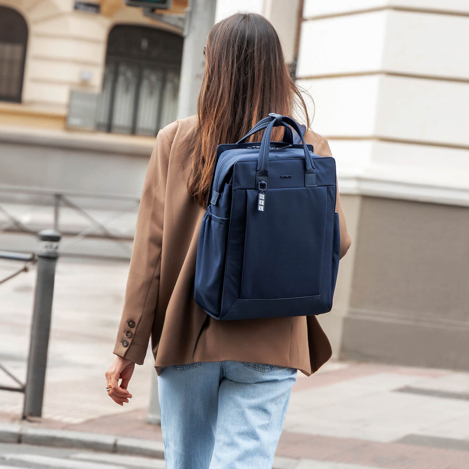 Sac &agrave; dos Samsonite Essentis 14,1 pouces Bleu Marine port&eacute; sur les &eacute;paules en ville