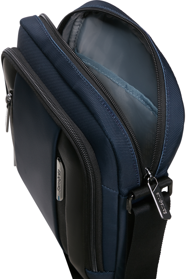 Int&eacute;rieur ouvert du sac crois&eacute; Samsonite Spectrolite 4.0 Sacks M et ses rangements