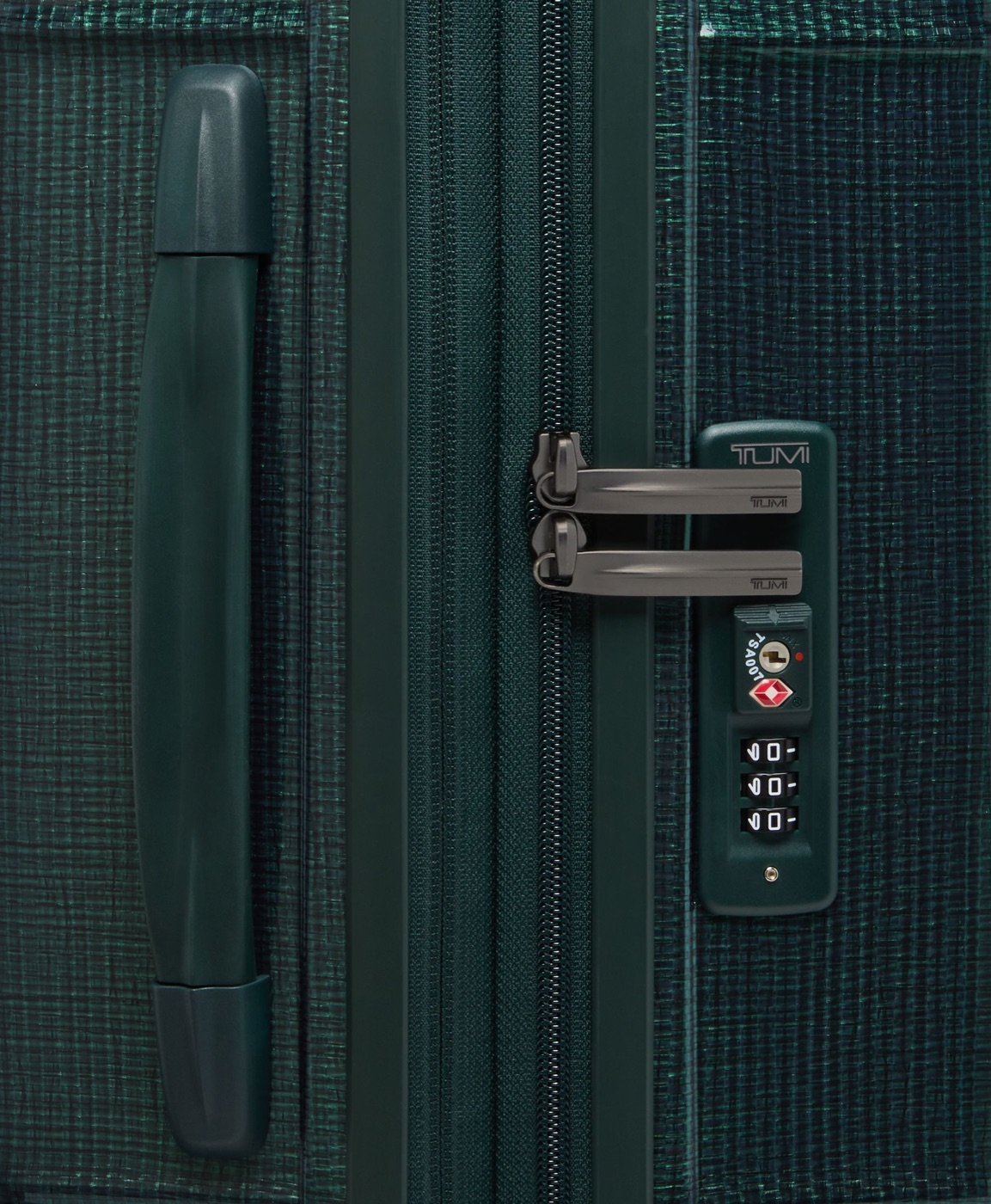 Serrure TSA et tirettes sur la valise TUMI Latitude Aurora Green