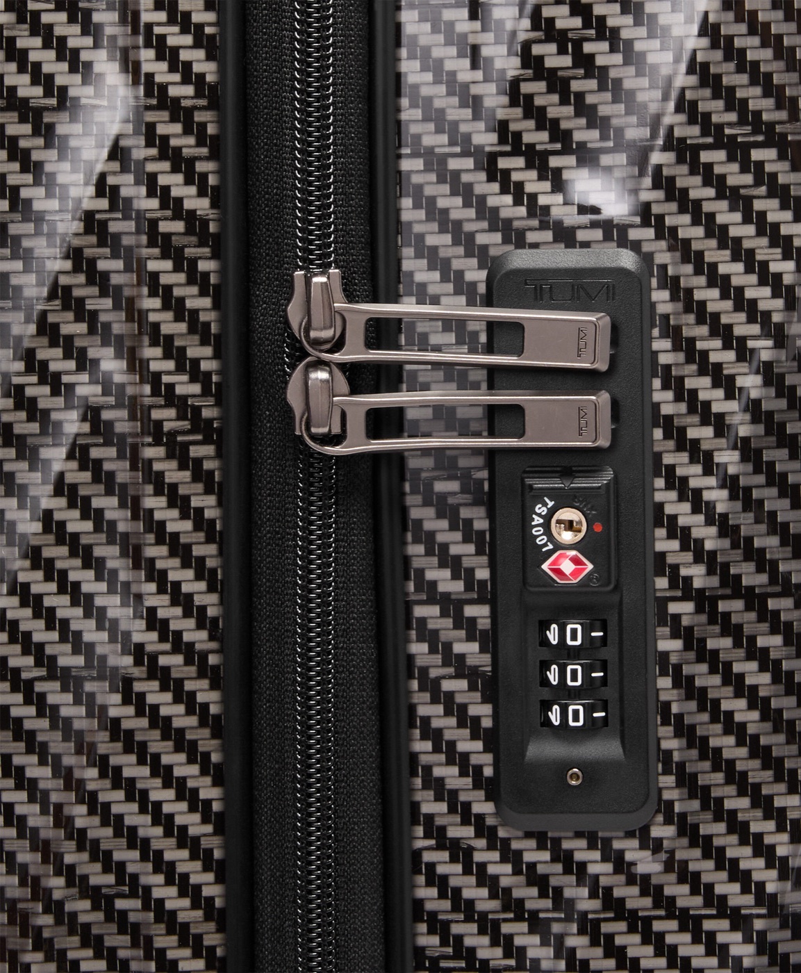Trame du Tegris, fermeture zippée et serrure TSA de la TUMI 19 Degree Lite