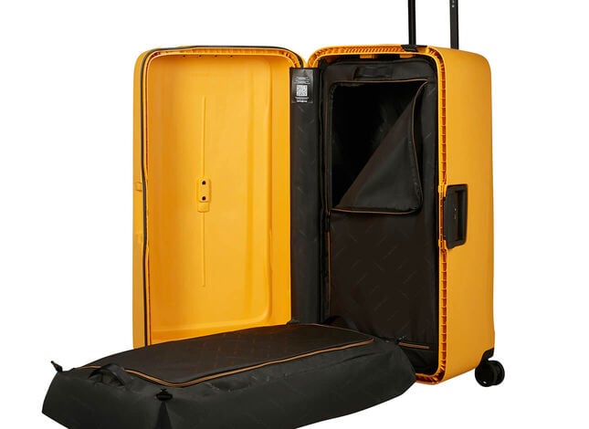 Samsonite Essens Trunk ouverte avec son compartiment profond et ses housses de rangement