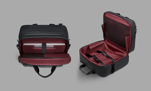 Compartiment v&ecirc;tements et sangles du pilot case Lipault Lost In Berlin