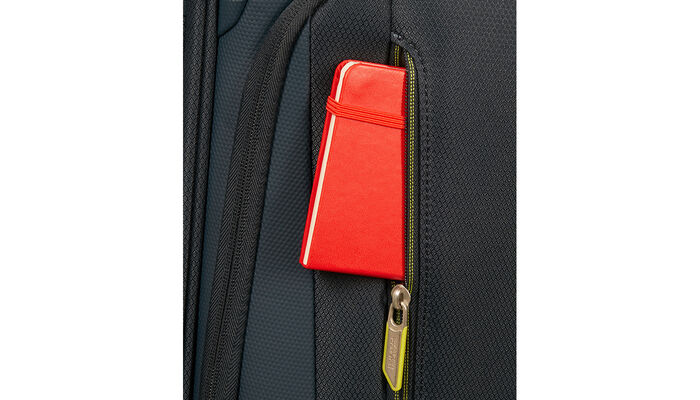 Poches frontales de la valise American Tourister Wanderlite