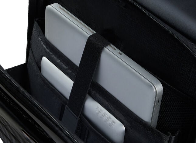 Logements pour ordinateur et tablette dans la poche avant ouverte de Samsonite Neopod