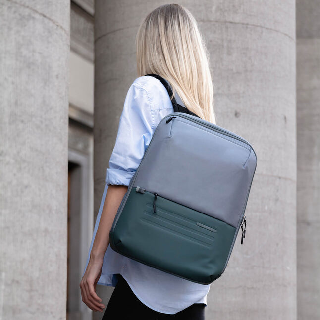 Sac &agrave; dos Samsonite Stackd Biz port&eacute; sur une &eacute;paule en ville