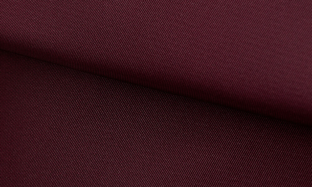 D&eacute;tail du nylon serg&eacute; de la collection Lipault Plume Bordeaux