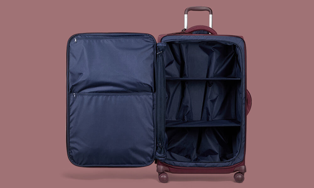 Rangement &agrave; deux &eacute;tag&egrave;res pliables de la valise Lipault Plume 79 cm Bordeaux