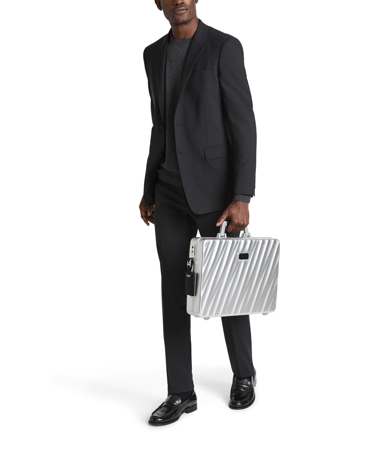 Mallette TUMI 19 Degree Aluminium argent port&eacute;e &agrave; la main