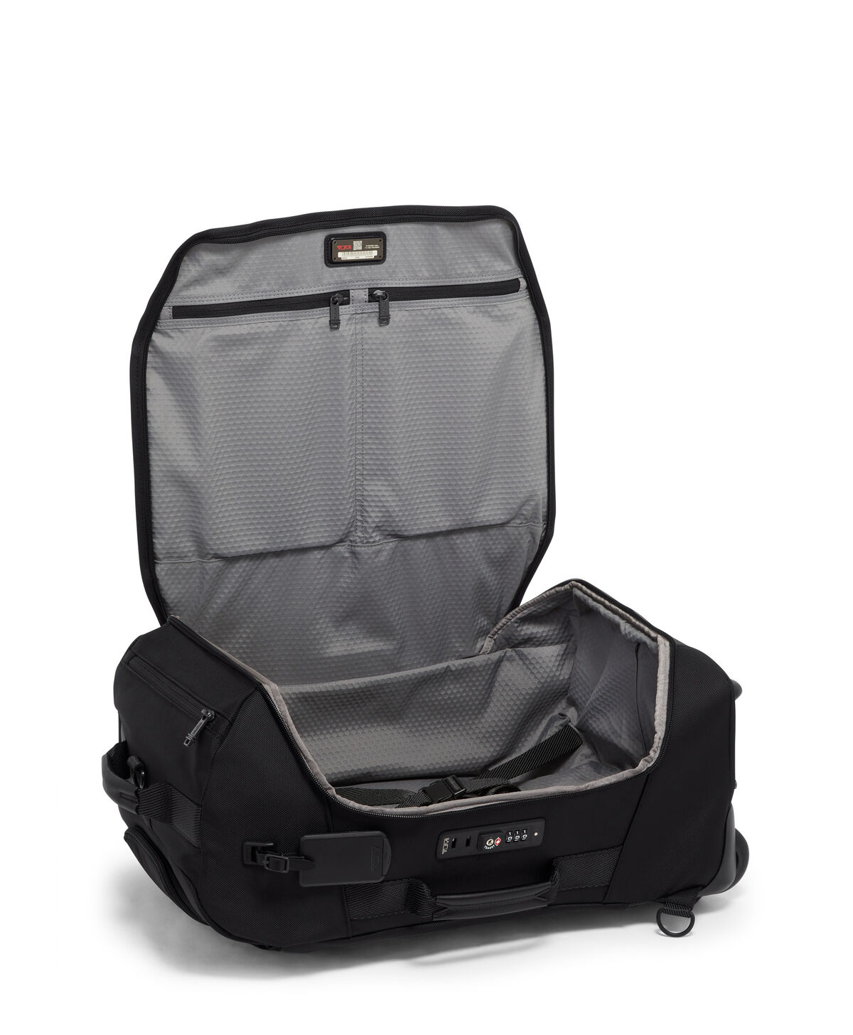 Intérieur du sac convertible TUMI Alpha Bravo noir ouvert pour les vêtements