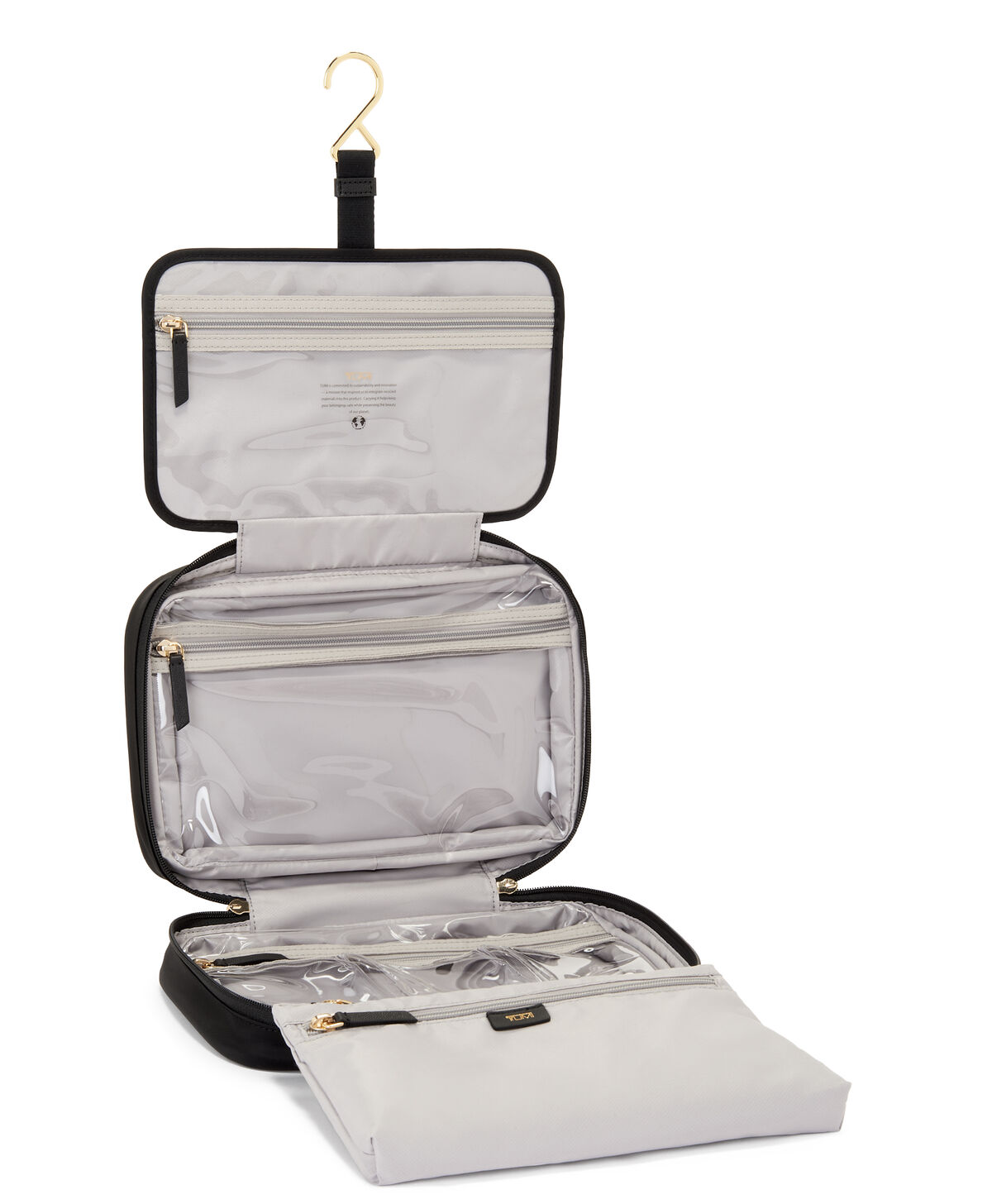 Trousse TUMI Voyageur Madeline d&eacute;ploy&eacute;e avec cintre et pochette amovible