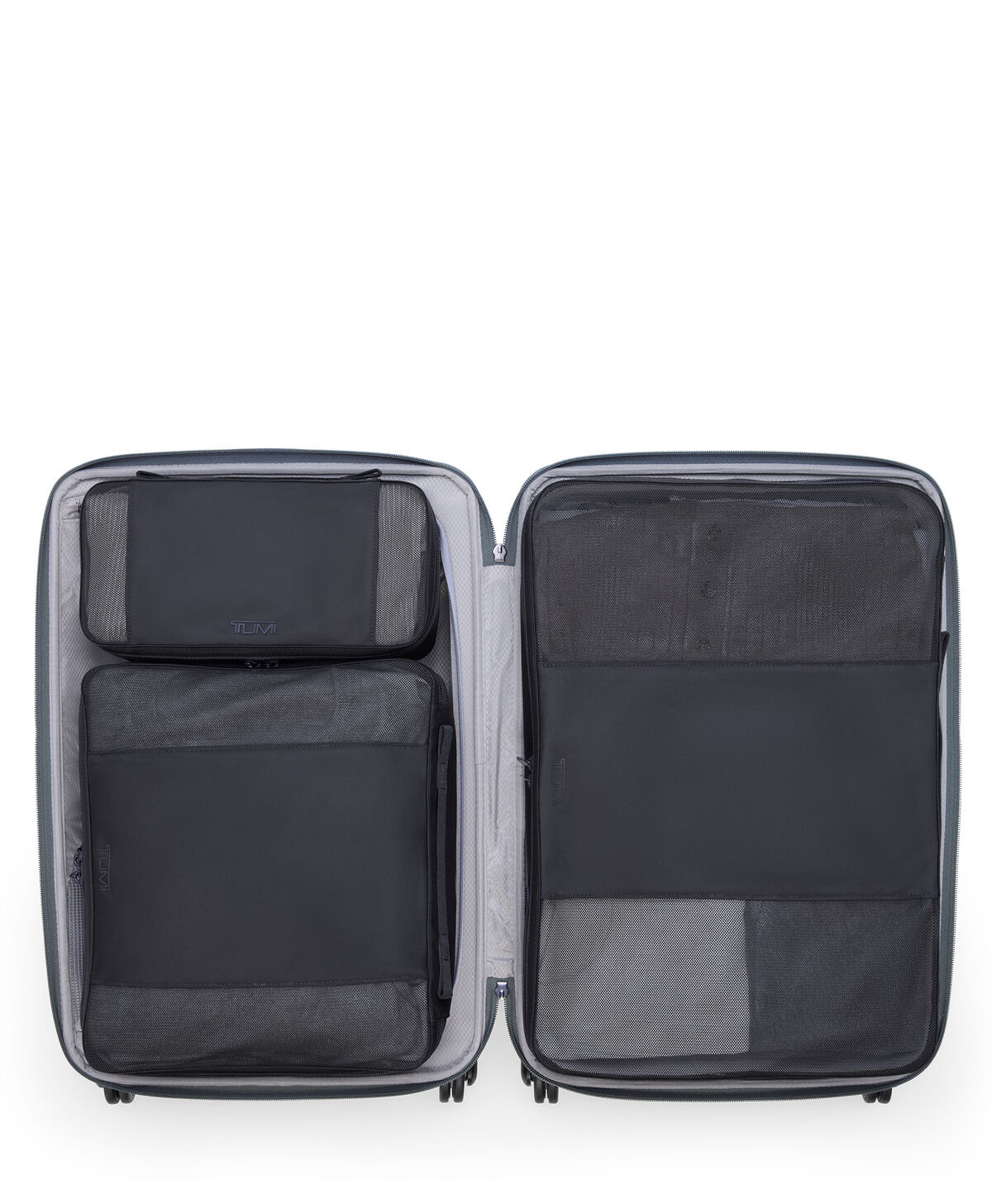 Intérieur de la valise cabine TUMI 19 Degree Lite avec sangles et poches zippées